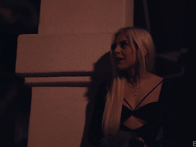 Hot sex after dark with blonde Allie Nicole