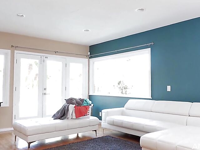 Synthia Fixx - Skinny MILF anal with a lucky dude