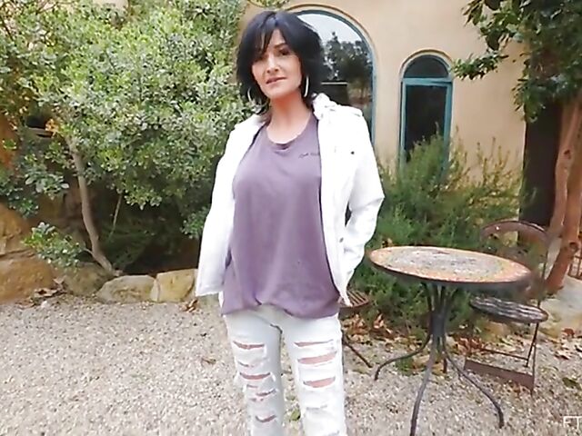 Taylor Lane - Big boobed MILF masturbation chronicles