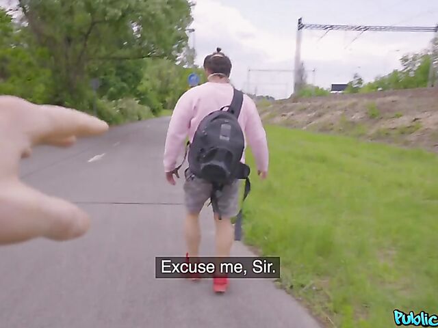 Public sex for cash during quarantine with masked Czech slut Mia Rose