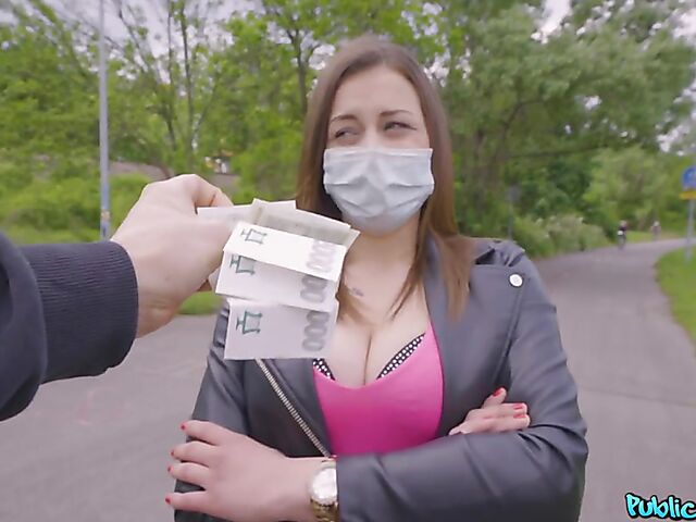 Public sex for cash during quarantine with masked Czech slut Mia Rose