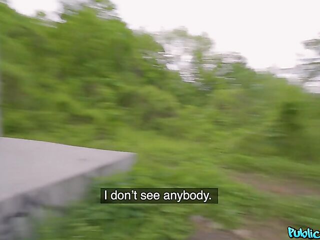 Public sex for cash during quarantine with masked Czech slut Mia Rose