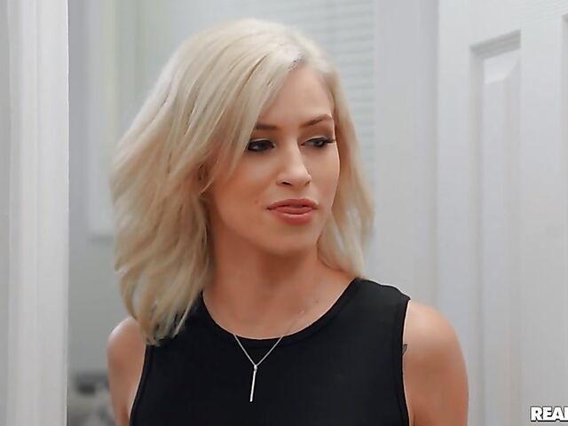 Interracial lesbians Demi Sutra, Gianna Dior and Kiara Cole have a 3some