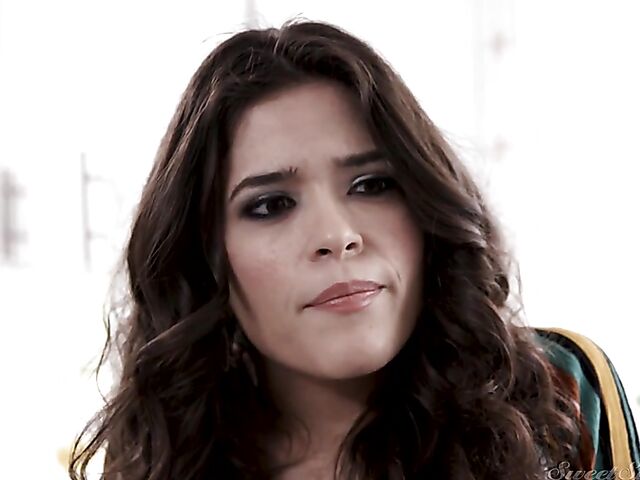 Sexy young ebony Scarlit Scandal gets cum on ass with a white guy