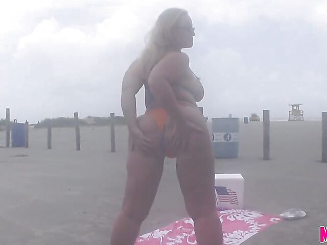 Thick bikini mom Dee Siren public beach masturbation
