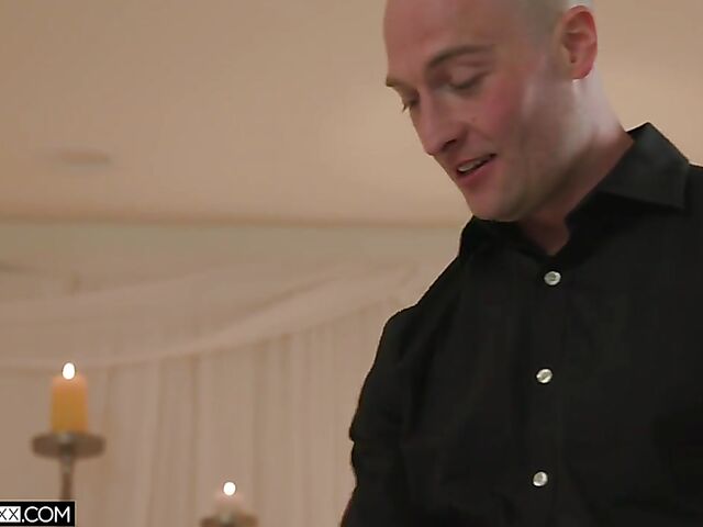 The hottest massage fuck session ever with Venezuelan bombshell LaSirena69