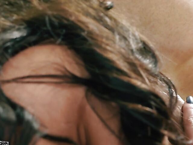 Sporty busty brunette Gabbie Carter gets pounded in the ring