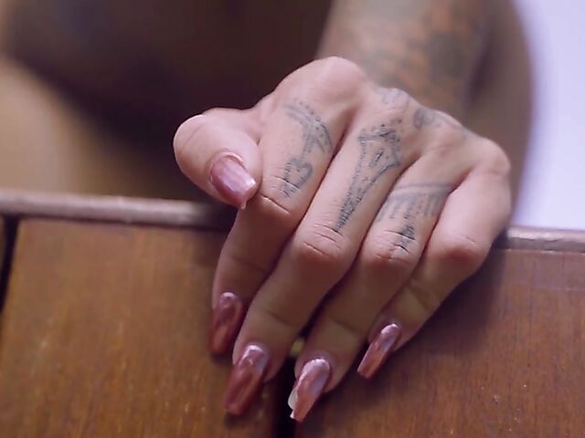 Pool sex with perfect brunette Susy Gala