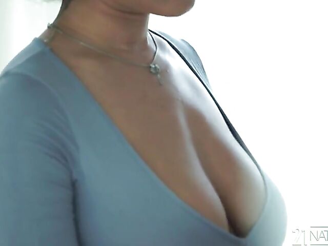 Sensual sex in the afternoon with curly brunette Stacy Bloom