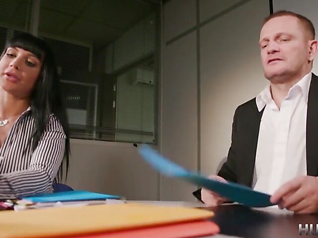 Office anal with raven-haired Valentina Ricci