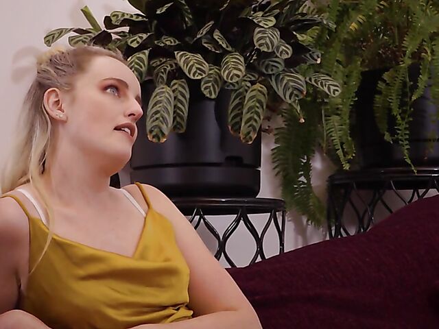 Charlie Forde & Nelly - Aussie girls masturbating together