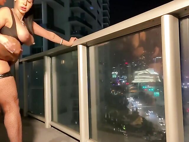 Lil D and Valeria Kay's interracial amateur sextape