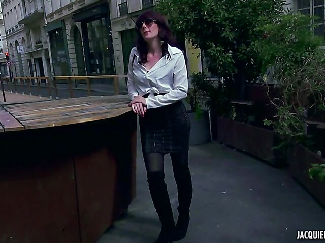 DP French porn with MILF Camille getting double teamed