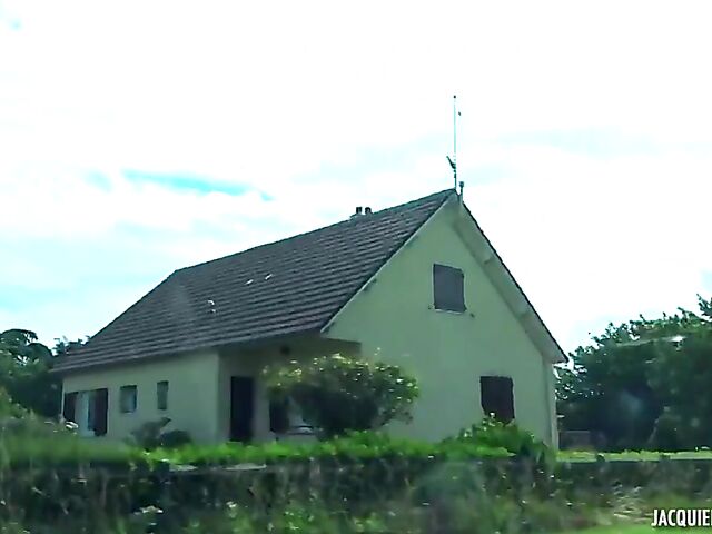 Mature outdoor anal with red-haired French woman Julie