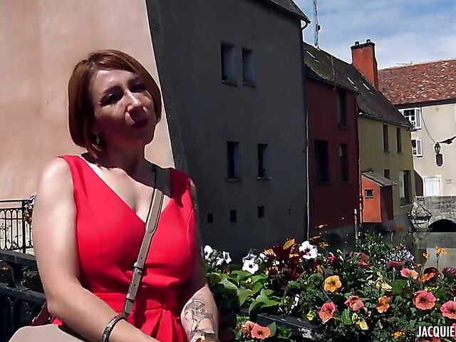 Mature outdoor anal with red-haired French woman Julie