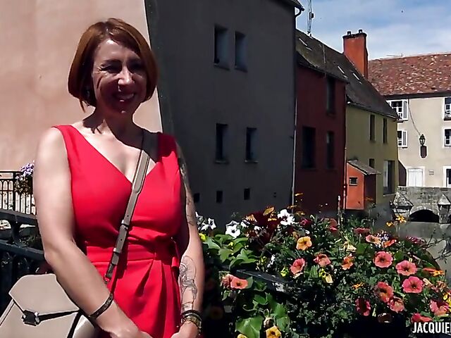 Mature outdoor anal with red-haired French woman Julie