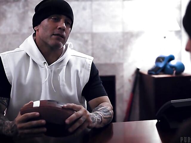 Sarah Vandella's milf big tits and experienced pussy for Zac Wild