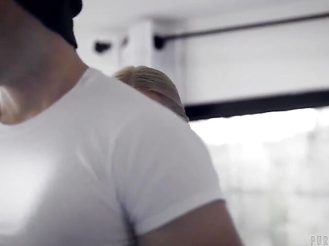 Sarah Vandella's milf big tits and experienced pussy for Zac Wild