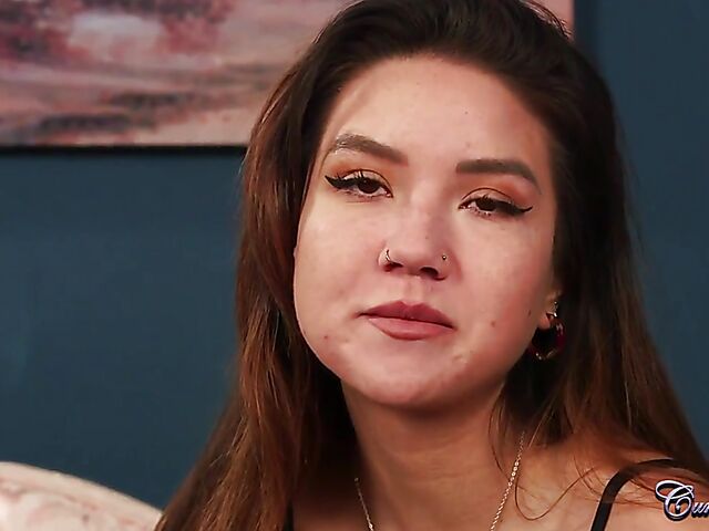 Skinny Maya Luna gets down on her knees for cum on her face