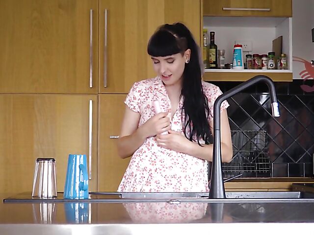 Marina - Hairy masturbation in the middle of the kitchen