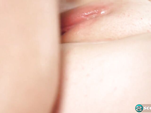 Nikky Wilder - Blonde chubby MILF anal and fun with a pink toy