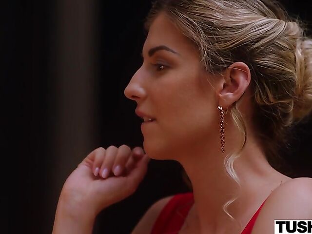 Sexy anal on vacation with playful Shona River