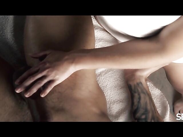 Sensual massage and perfect sex with Lee Anne