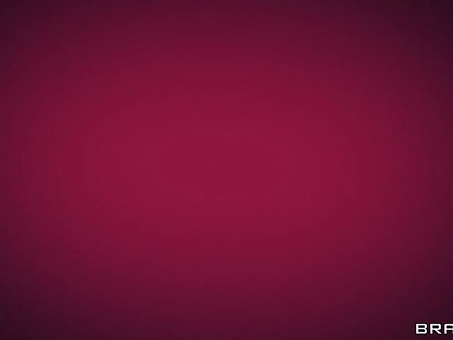 Havana Ginger - Wet latina massage with her big oiled tits exposed