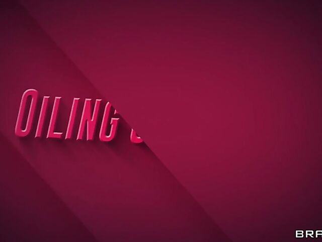 Havana Ginger - Wet latina massage with her big oiled tits exposed