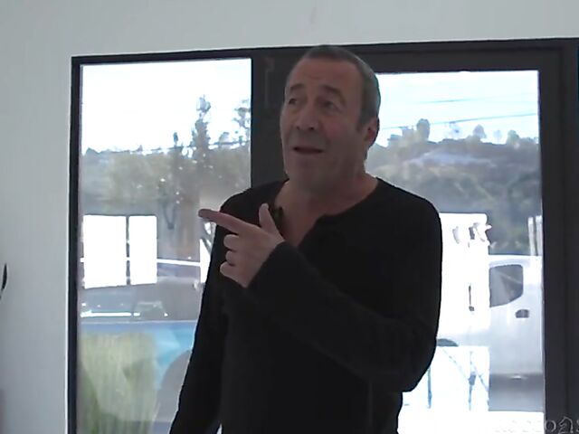 Rocco Siffredi threesome with two young sluts Janice Griffith and Alexis Tae taking it balls deep