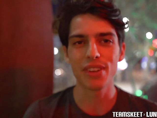 Skinny asian girlfriend Luna gets nailed by her boyfriend