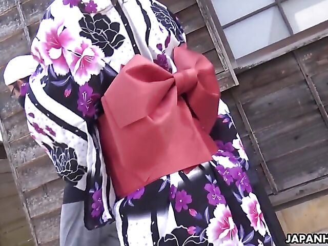 Maki Horiguchi - Japanese blowjob in the village