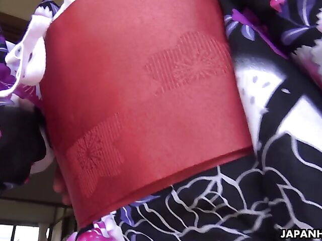 Maki Horiguchi - Japanese blowjob in the village