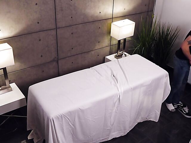 Body massage and milking table hand job at the same time with Valentina Nappi and Lauren Phillips