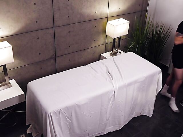 Body massage and milking table hand job at the same time with Valentina Nappi and Lauren Phillips