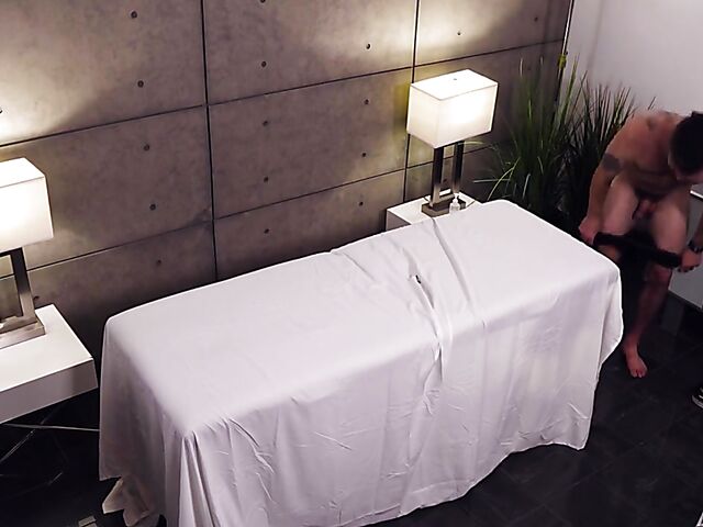 Body massage and milking table hand job at the same time with Valentina Nappi and Lauren Phillips