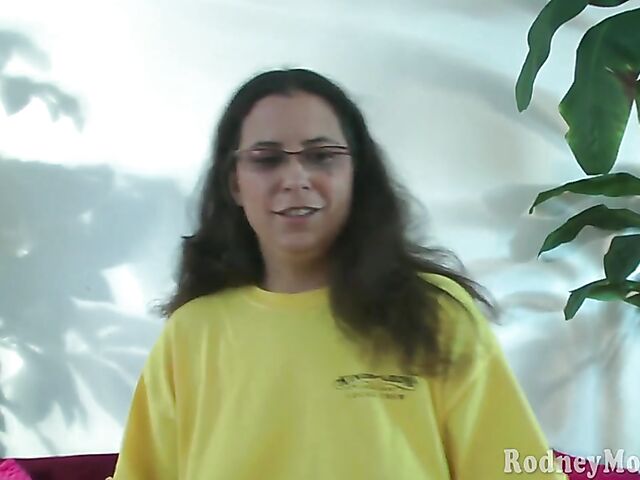 Leann - Amateur with glasses blowjob and hairy pussy close up before facial