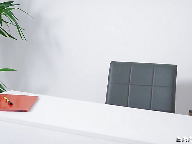 Busty mother in law Michelle Thorne knows how to handle his young cock