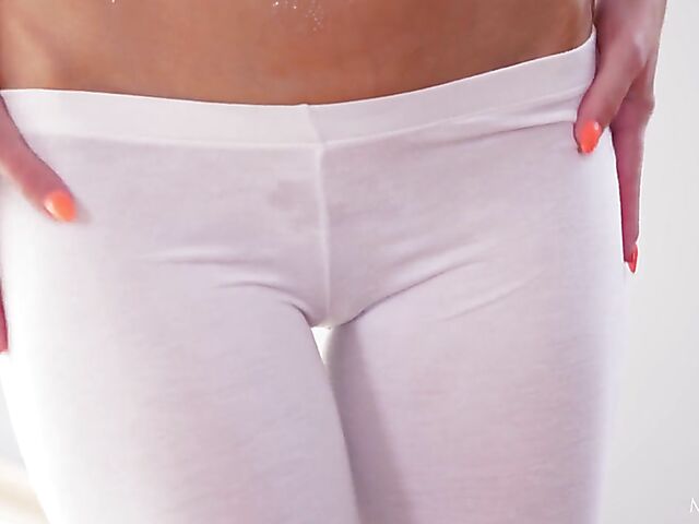 Cindy Shine - Skinny fitness girl nude exercise