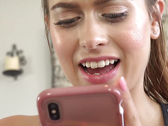 Natural babe Jill Kassidy panty masturbation in her bed