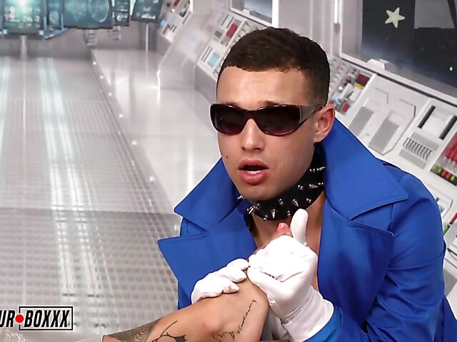 Paisley Paige - Spaceship fuck with a man in pantyhose