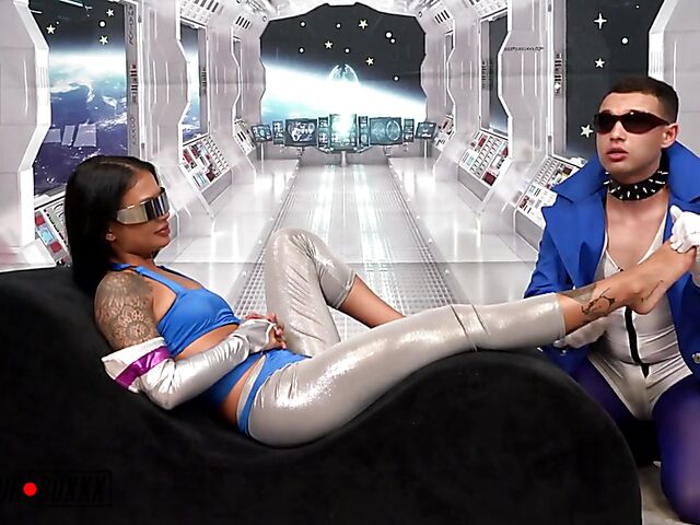Paisley Paige - Spaceship fuck with a man in pantyhose