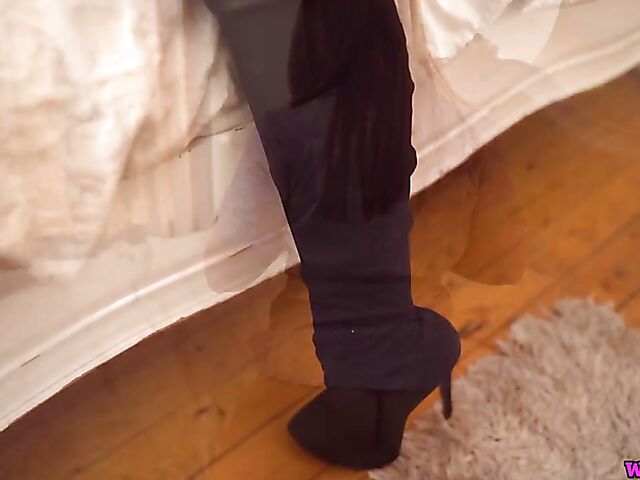 Mandy Foxxx - Redhead nurse POV fantasy to help you out