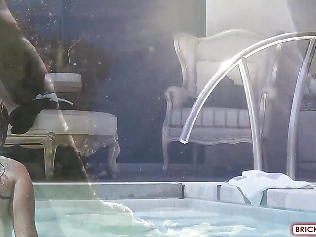 Luz & Ivan - Real couple pool fuck on a sunny afternoon