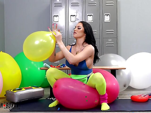 Balloon fetish solo with stacked fitness brunette MJ Fresh