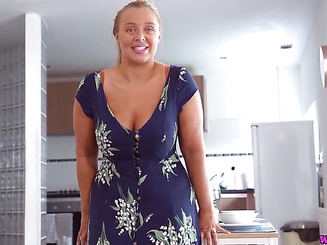 Big titted curvy MILF from New Zealand Beth wants you to watch her masturbate with her dildo