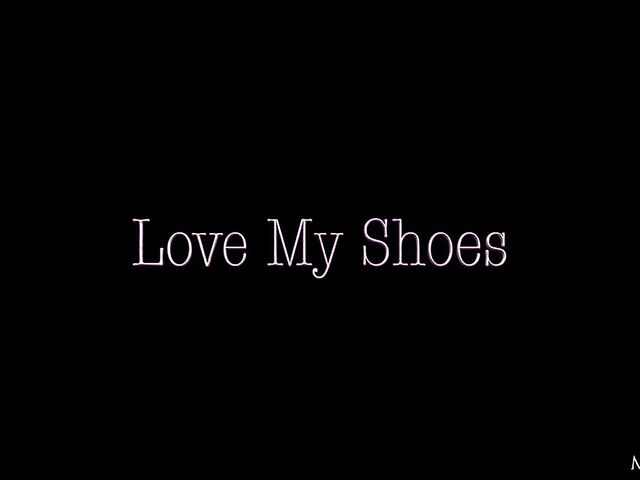 High heel shoes masturbation with Paula Shy