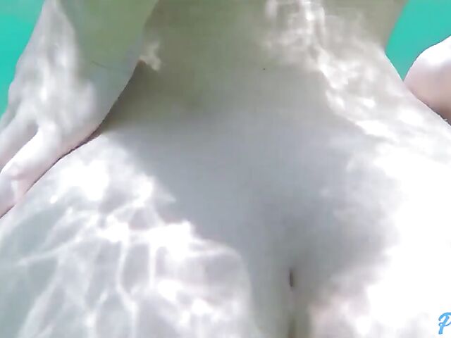 Skinny dipping in the sea and POV beach sex in Valentina Bianco's yellow bikini