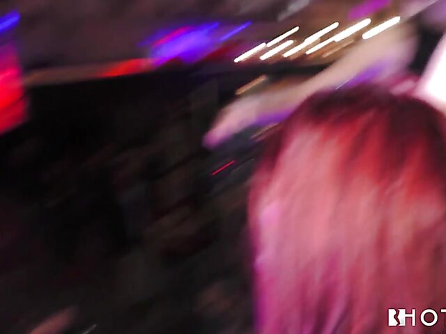 Really hot group stripper stage show at Eros Porto