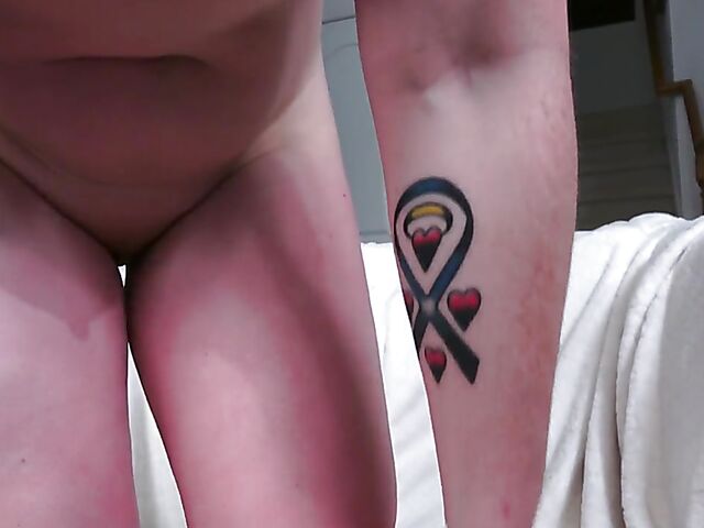 Aella Rae - Natural tittied shaved mom solo with her dildo